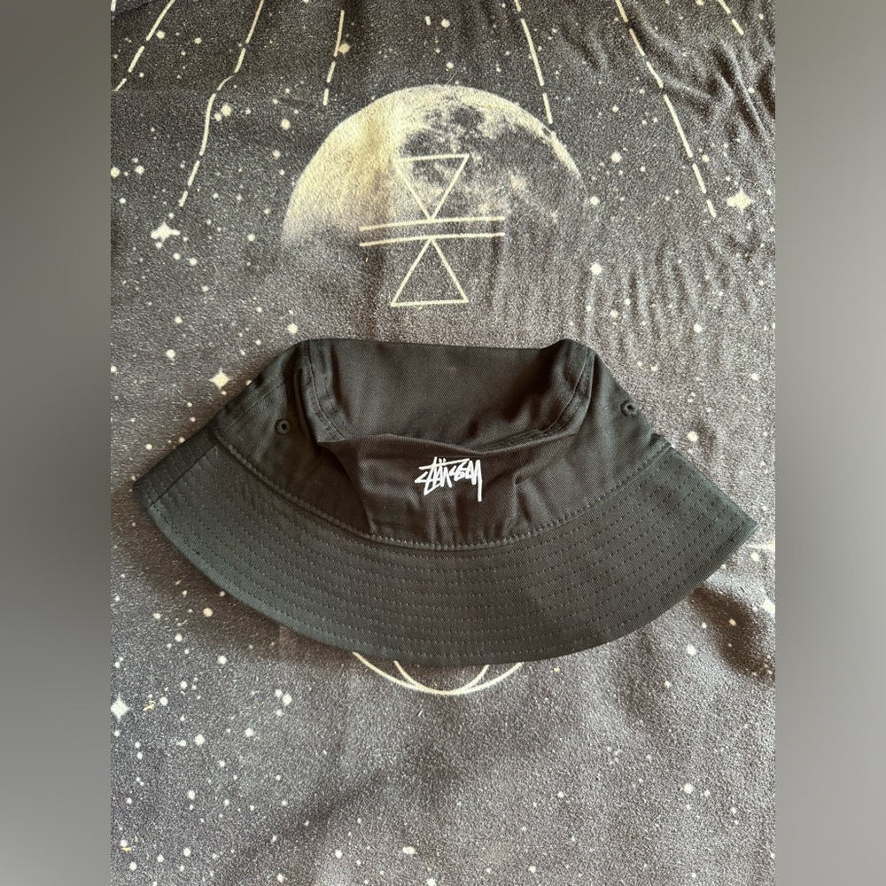 Stussy Bucket Hat L/XL BNWT